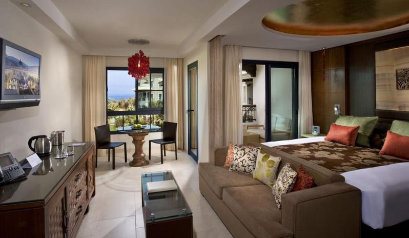 RED LEVEL DELUXE ROOM